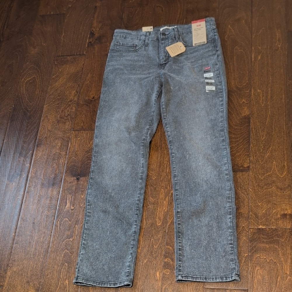 NWT Levi's Charcoal Shaping Straight Jeans Size 30